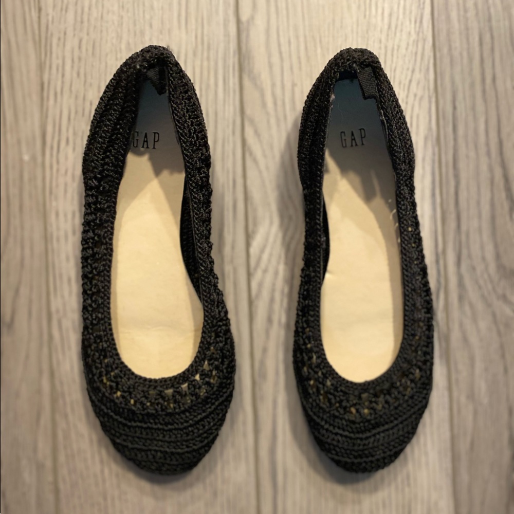 GAP Black Flats Crocheted Size 6 Wide Boho Woven
